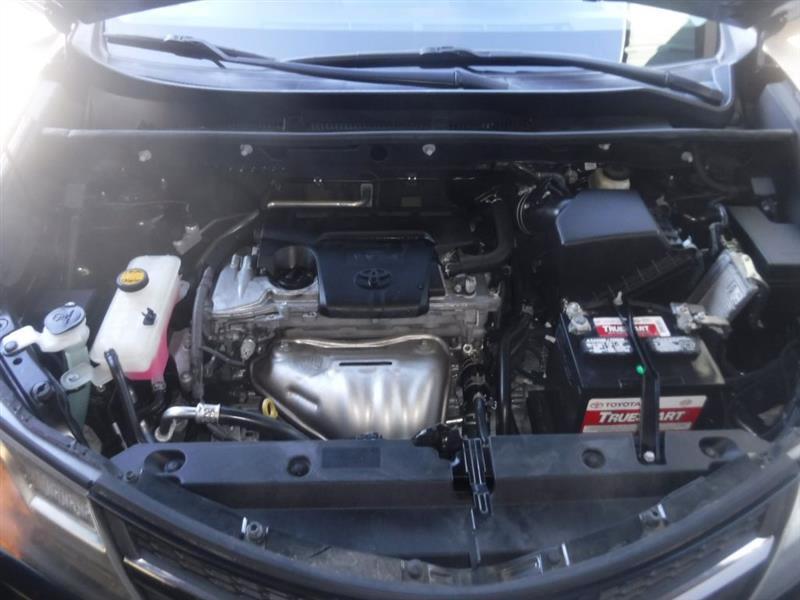 Toyota RAV4 LE FWD 2015