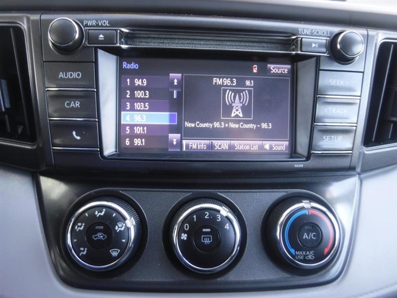 Toyota RAV4 LE FWD 2015