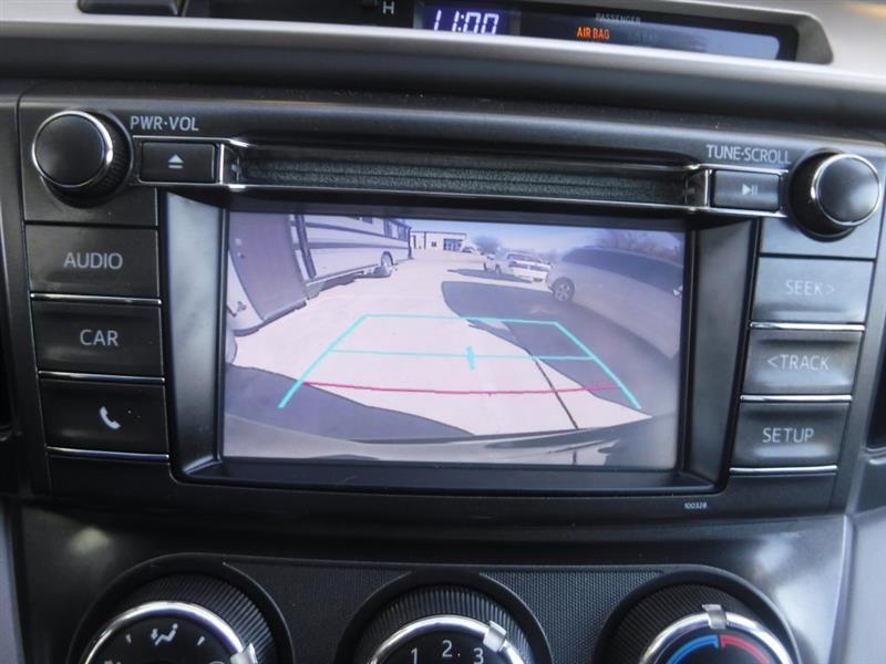 Toyota RAV4 LE FWD 2015