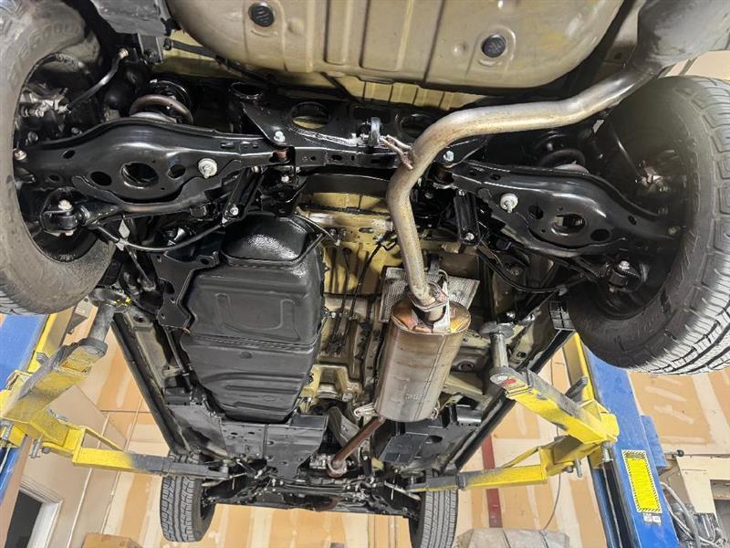 Toyota RAV4 LE FWD 2015