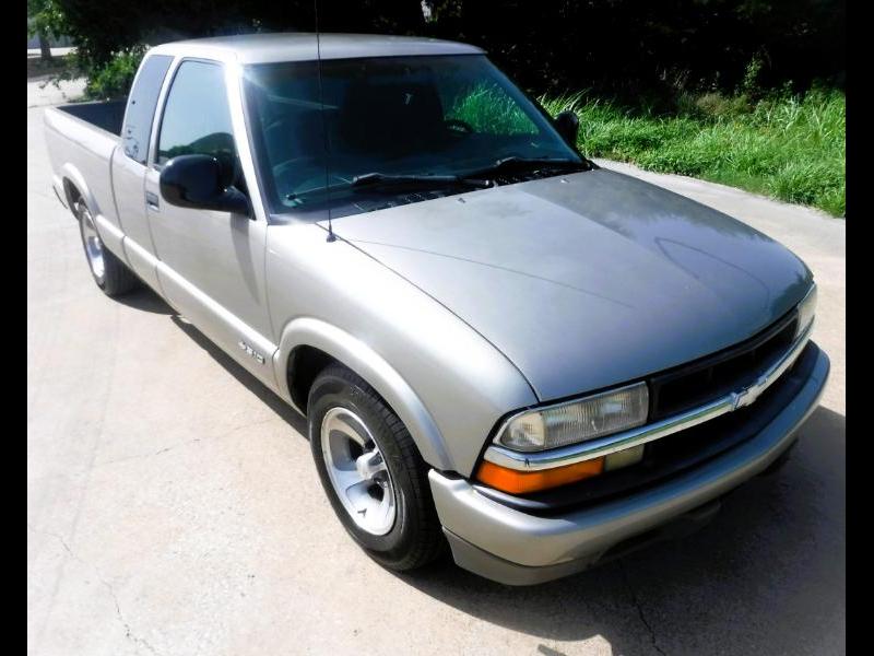 2003 Chevrolet S10 Pickup LS Ext. Cab 2WD