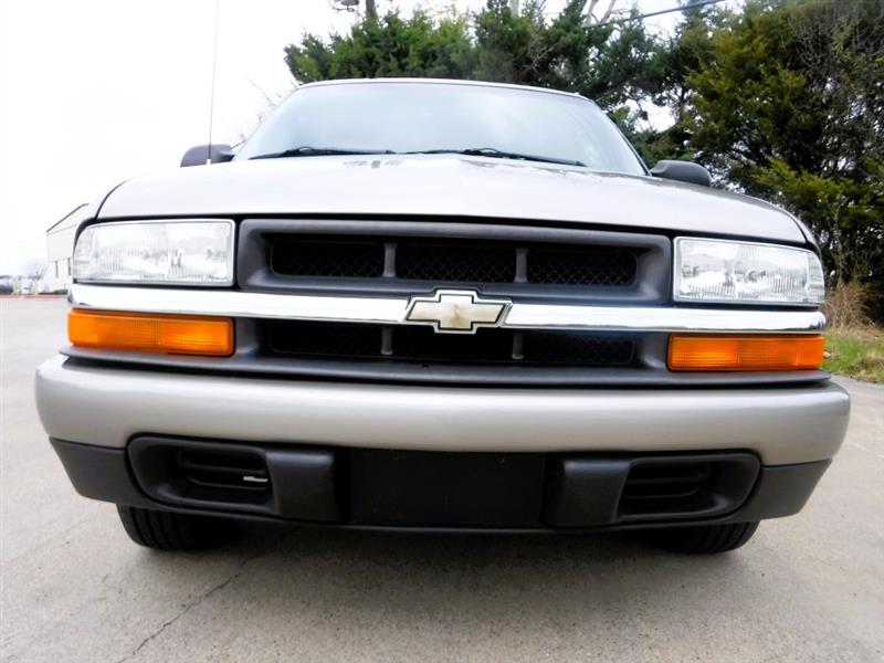 Chevrolet S10 Pickup LS Ext. Cab 2WD 2003