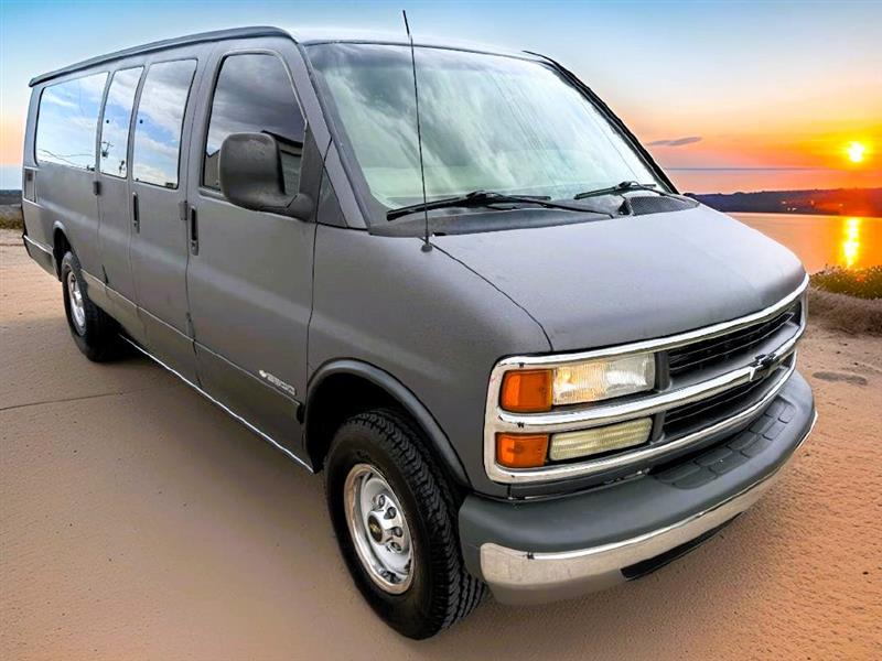 Chevrolet Express 3500 Extended 2001