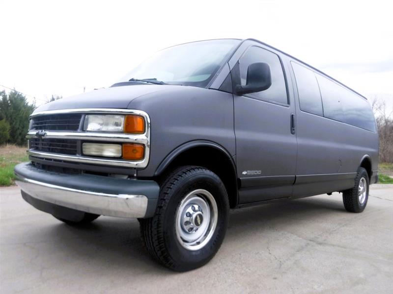 Chevrolet Express 3500 Extended 2001