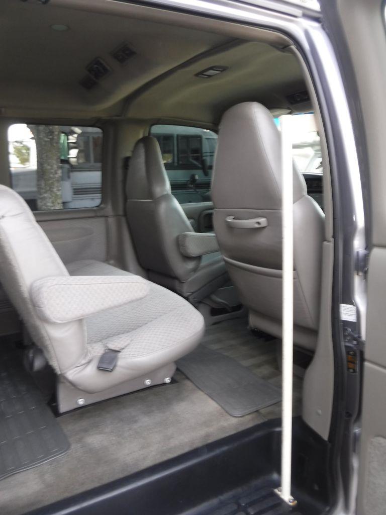 Chevrolet Express 3500 Extended 2001