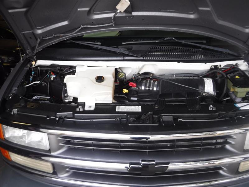 Chevrolet Express 3500 Extended 2001