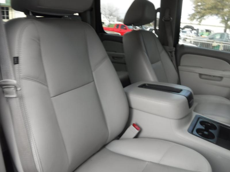 Chevrolet Silverado 3500HD LTZ Crew Cab 4WD 2013