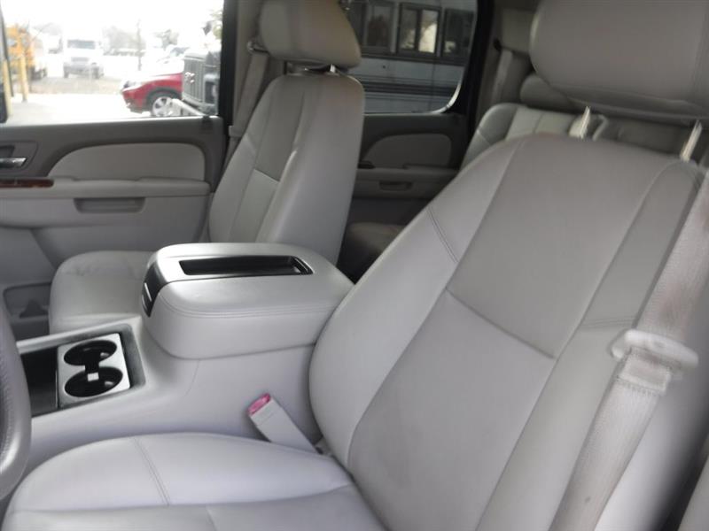 Chevrolet Silverado 3500HD LTZ Crew Cab 4WD 2013