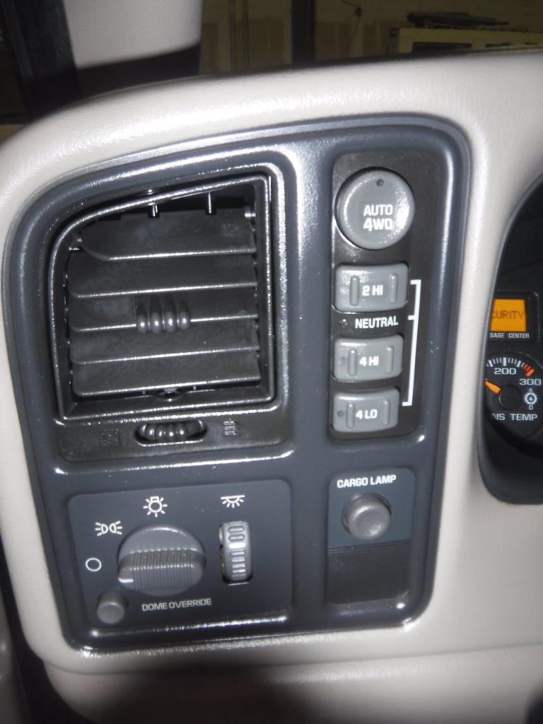 Chevrolet Silverado 1500 HD LS Crew Cab 2WD 2002