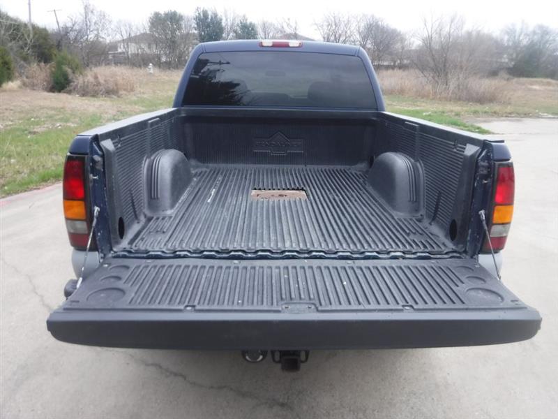 Chevrolet Silverado 1500 HD LS Crew Cab 2WD 2002