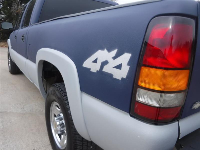 Chevrolet Silverado 1500 HD LS Crew Cab 2WD 2002