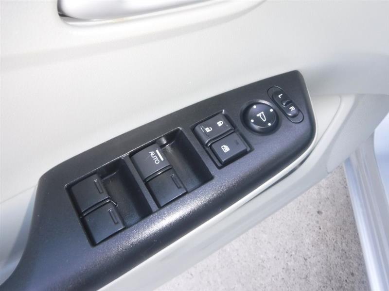 Honda Civic EX Sedan 5-Speed AT 2012