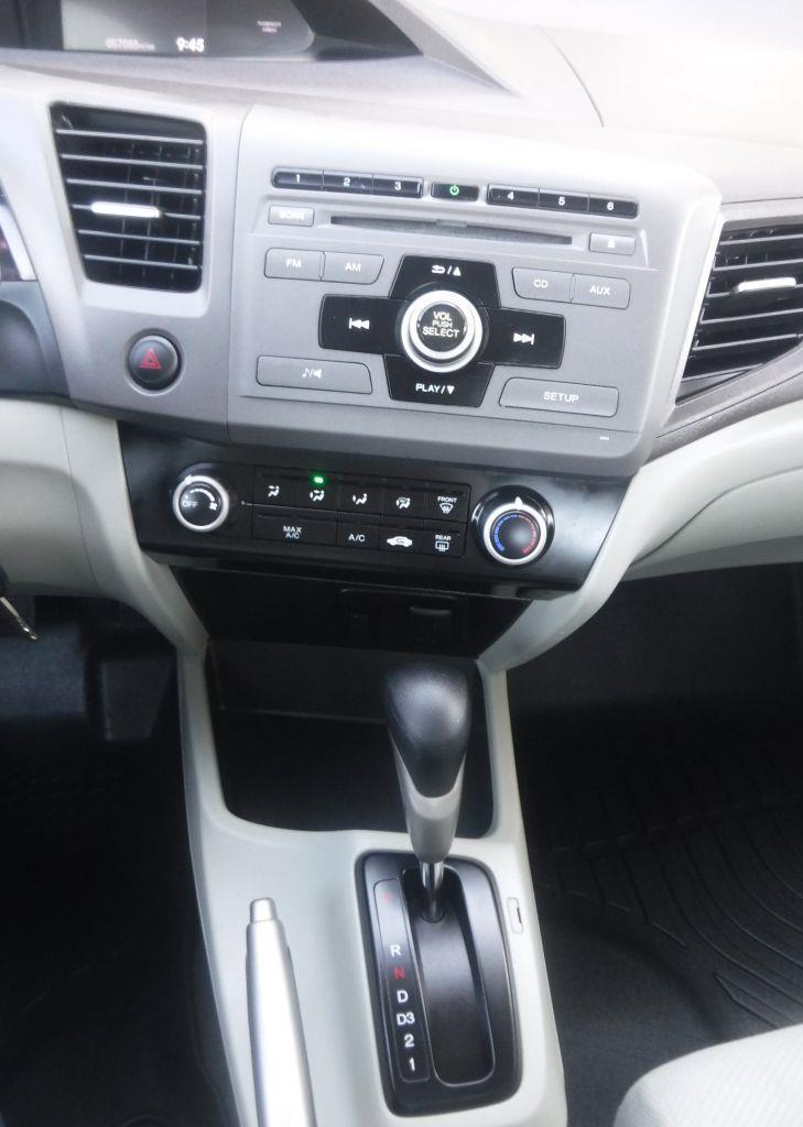 Honda Civic EX Sedan 5-Speed AT 2012