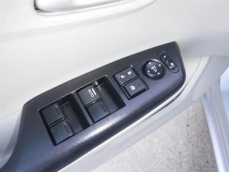 Honda Civic EX Sedan 5-Speed AT 2012