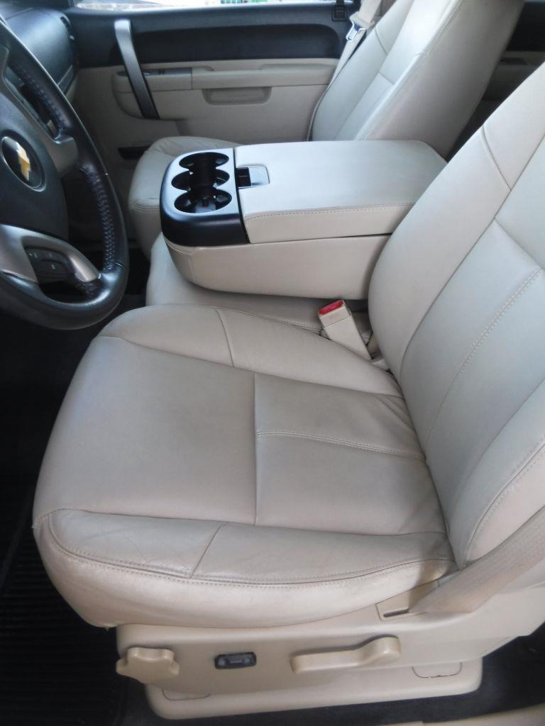 Chevrolet Silverado 1500 LT Crew Cab 2WD 2011