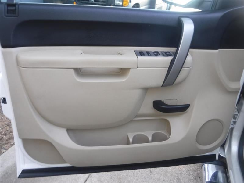 Chevrolet Silverado 1500 LT Crew Cab 2WD 2011