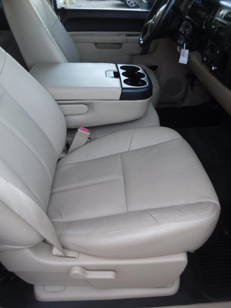 Chevrolet Silverado 1500 LT Crew Cab 2WD 2011