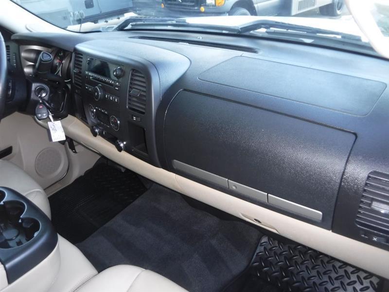 Chevrolet Silverado 1500 LT Crew Cab 2WD 2011