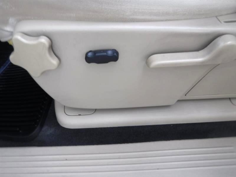 Chevrolet Silverado 1500 LT Crew Cab 2WD 2011