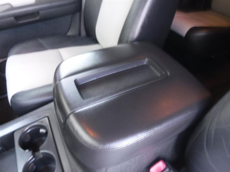 Chevrolet Suburban LTZ 1500 4WD 2008