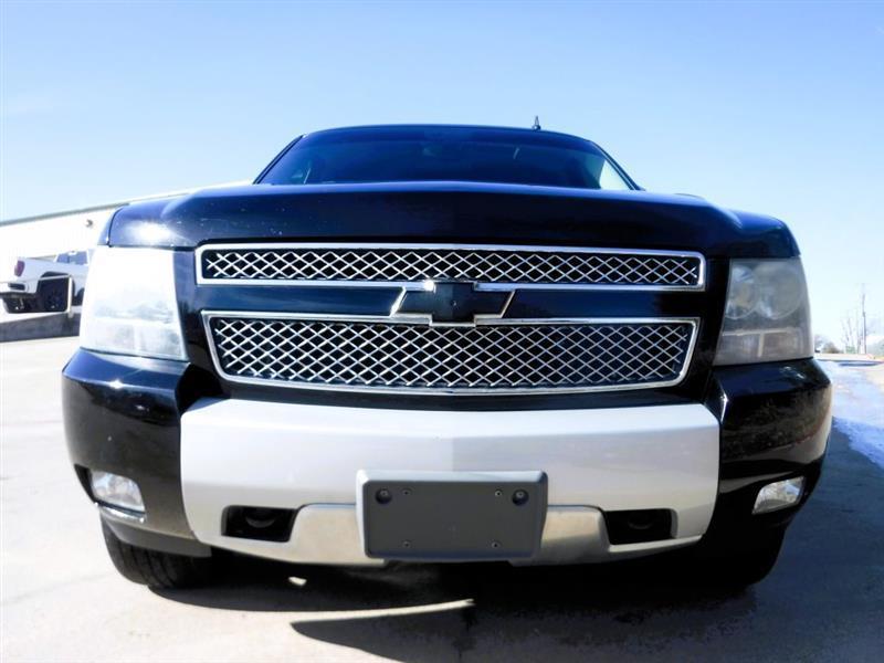 Chevrolet Suburban LTZ 4WD 2008