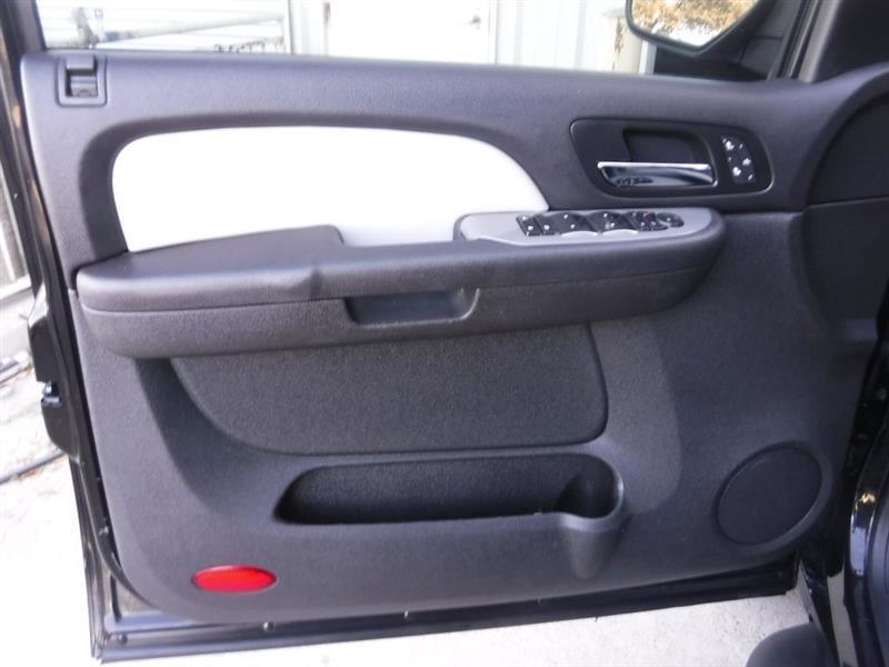 Chevrolet Suburban LTZ 4WD 2008