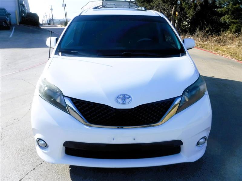 Toyota Sienna SE FWD 8-Passenger FWD V6 2013