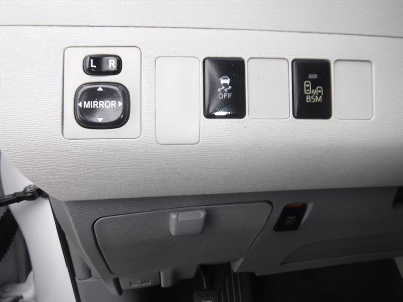 Toyota Sienna SE FWD 8-Passenger FWD V6 2013