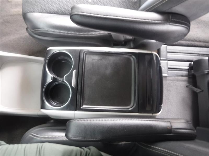 Toyota Sienna SE FWD 8-Passenger FWD V6 2013