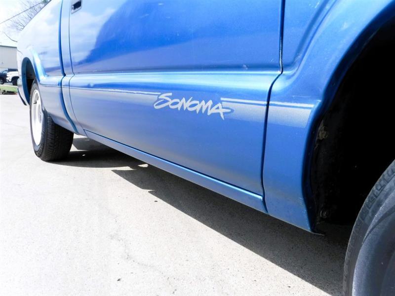 GMC Sonoma SL Reg. Cab Short Bed 2WD 1999