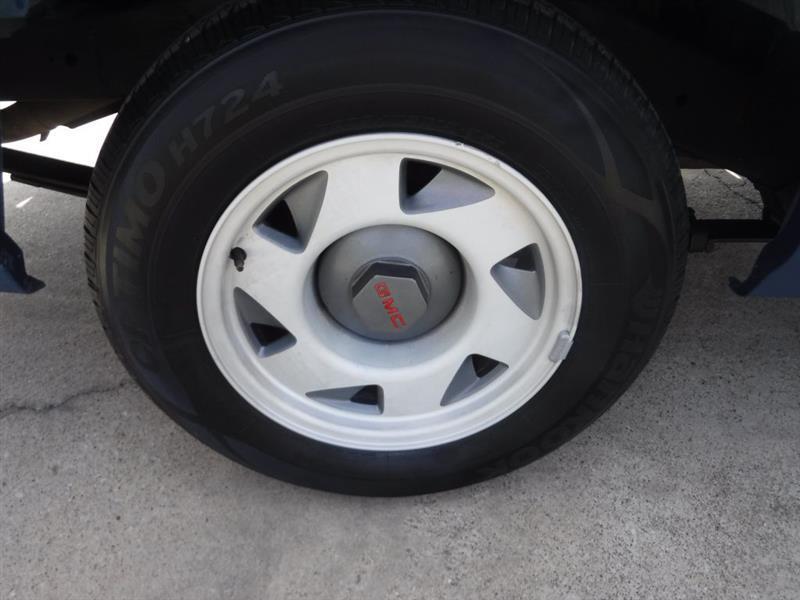 GMC Sonoma SL Reg. Cab Short Bed 2WD 1999