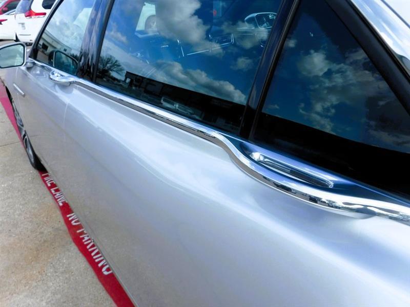 Lincoln Continental Select 2017