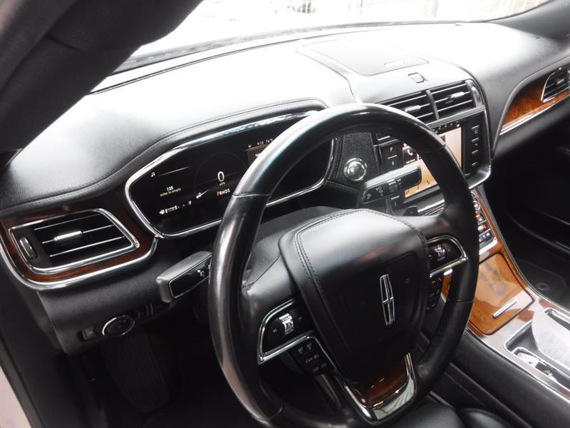 Lincoln Continental Select 2017