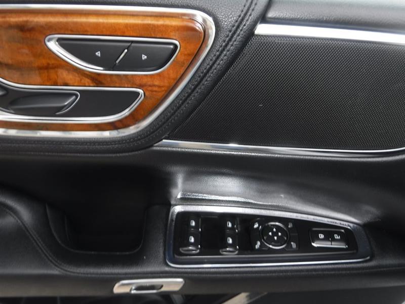 Lincoln Continental Select 2017