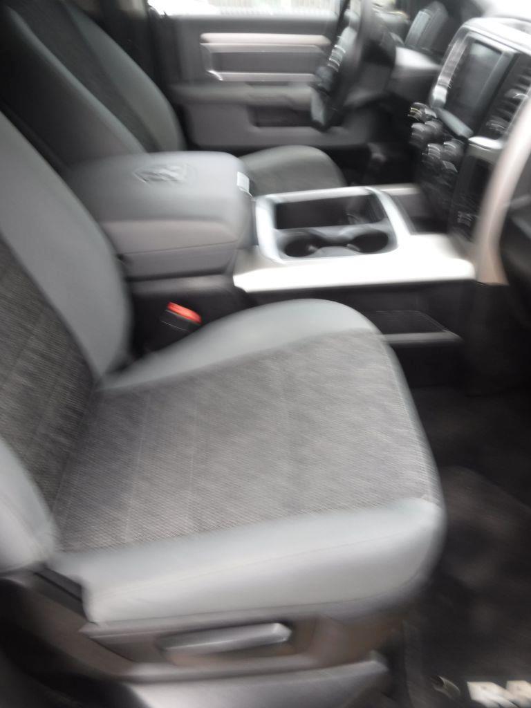 RAM 1500 Classic Lone Star 4x2 Crew Cab 5'7" Box 2019