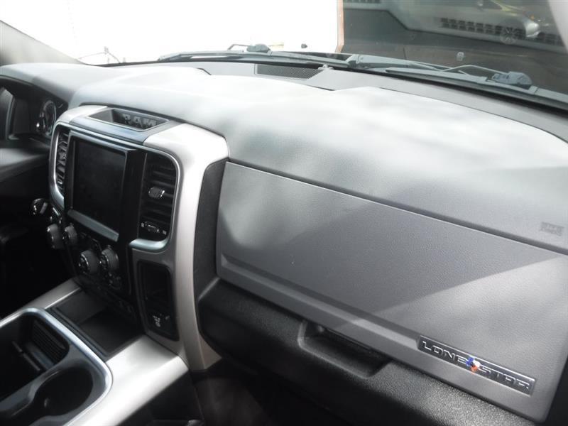 RAM 1500 Classic Lone Star 4x2 Crew Cab 5'7" Box 2019