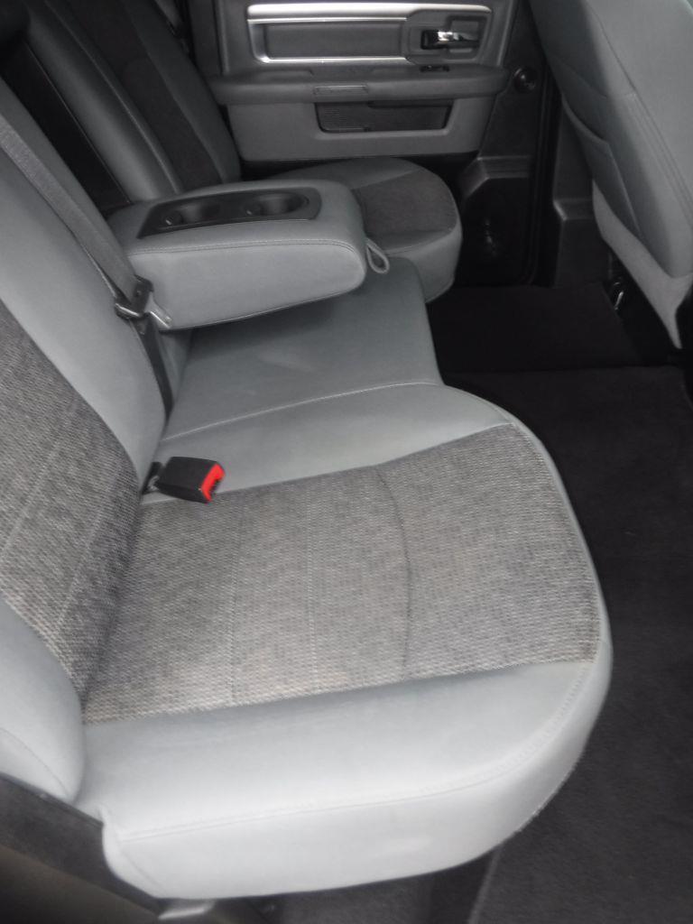 RAM 1500 Classic Lone Star 4x2 Crew Cab 5'7" Box 2019