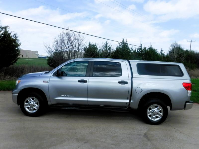 Toyota Tundra Tundra-Grade CrewMax 5.7L 2WD 2010