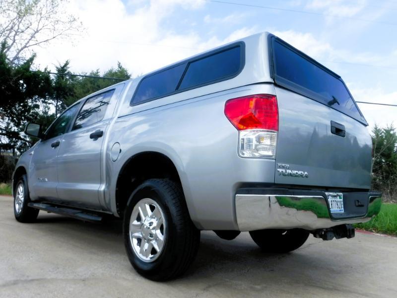 Toyota Tundra Tundra-Grade CrewMax 5.7L 2WD 2010