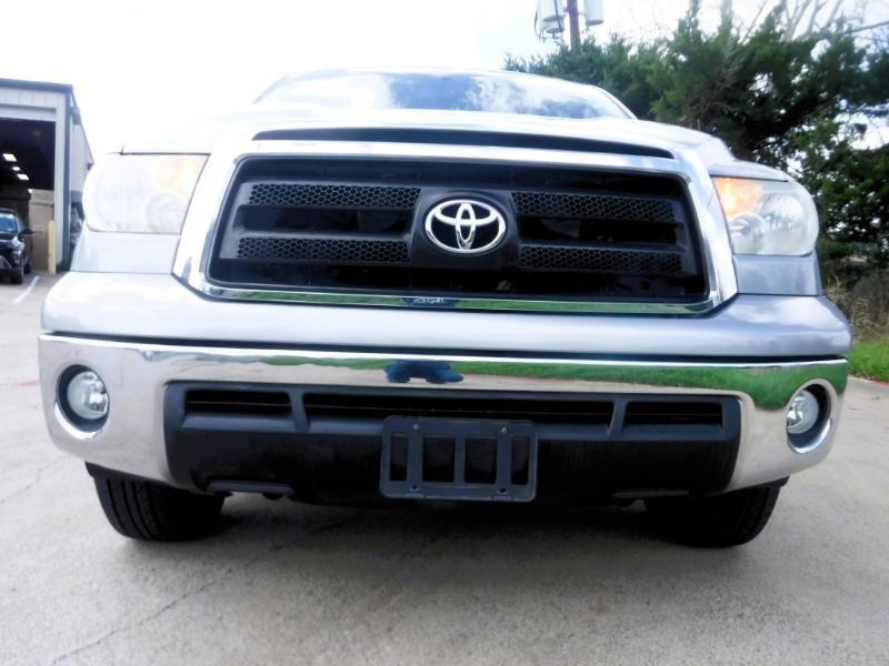 Toyota Tundra Tundra-Grade CrewMax 5.7L 2WD 2010