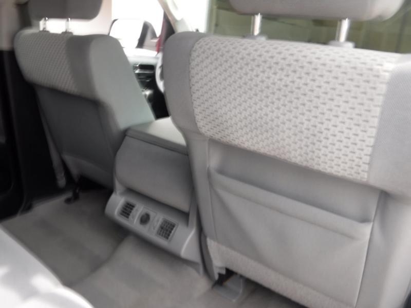 Toyota Tundra Tundra-Grade CrewMax 5.7L 2WD 2010