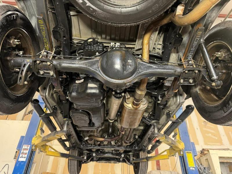 Toyota Tundra Tundra-Grade CrewMax 5.7L 2WD 2010