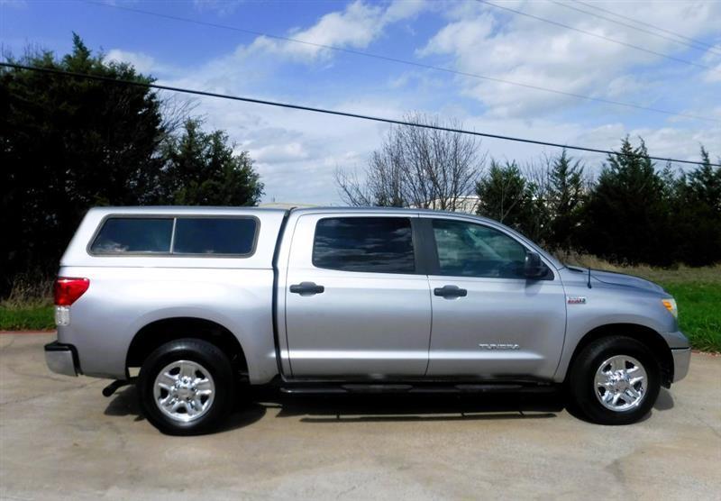Toyota Tundra Tundra-Grade CrewMax 5.7L 2WD 2010