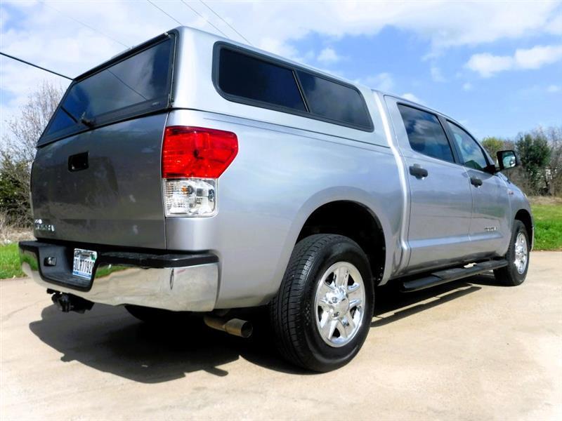 Toyota Tundra Tundra-Grade CrewMax 5.7L 2WD 2010