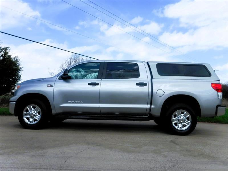 Toyota Tundra Tundra-Grade CrewMax 5.7L 2WD 2010