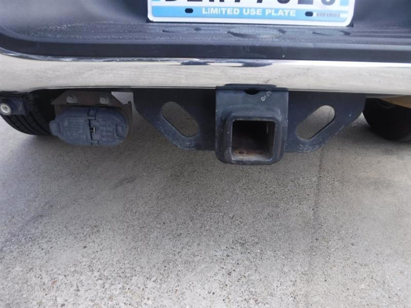 Toyota Tundra Tundra-Grade CrewMax 5.7L 2WD 2010