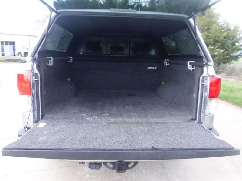 Toyota Tundra Tundra-Grade CrewMax 5.7L 2WD 2010