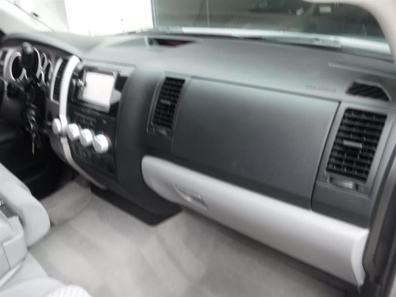 Toyota Tundra Tundra-Grade CrewMax 5.7L 2WD 2010