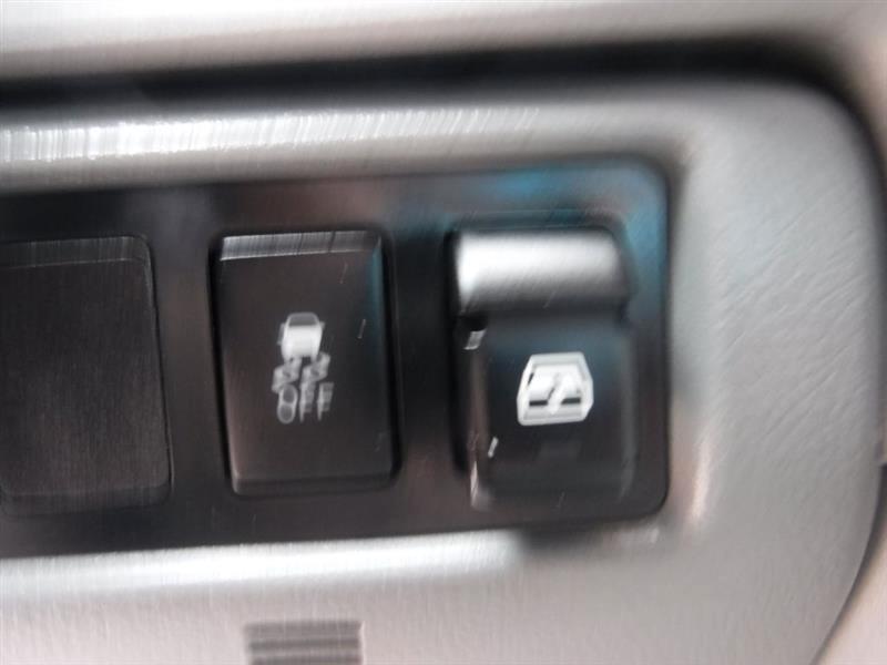 Toyota Tundra Tundra-Grade CrewMax 5.7L 2WD 2010