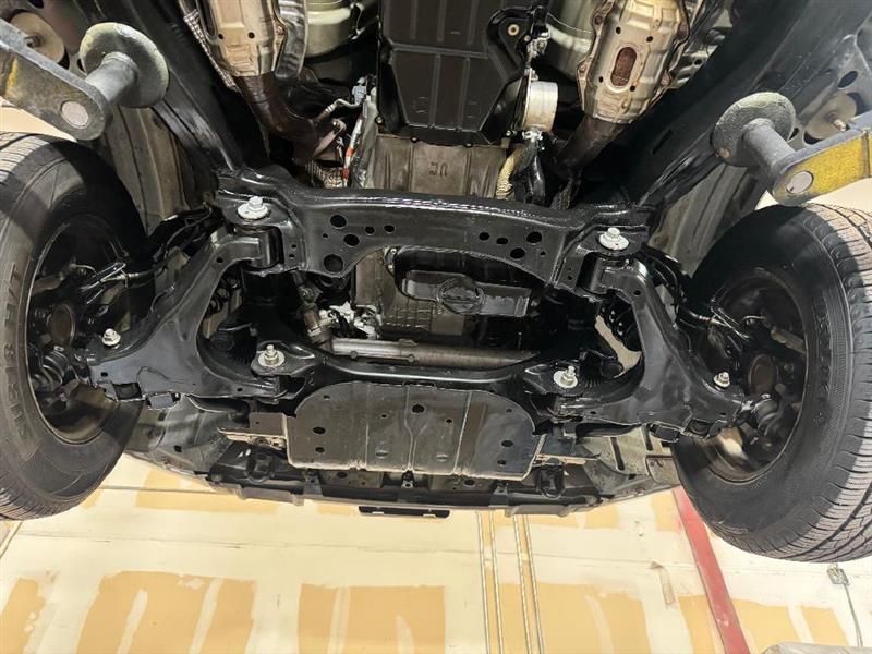 Toyota Tundra Tundra-Grade CrewMax 5.7L 2WD 2010